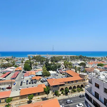 Paradise Palms Seaview Apartament *